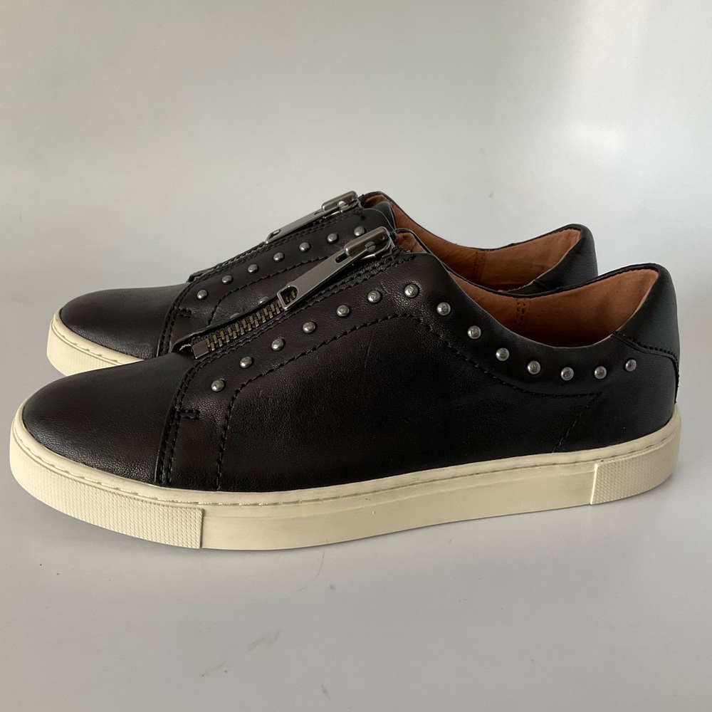 Frye & Co Women Black Leather Studded Victoria Zip Sneaker NIB - Picture 5 of 14